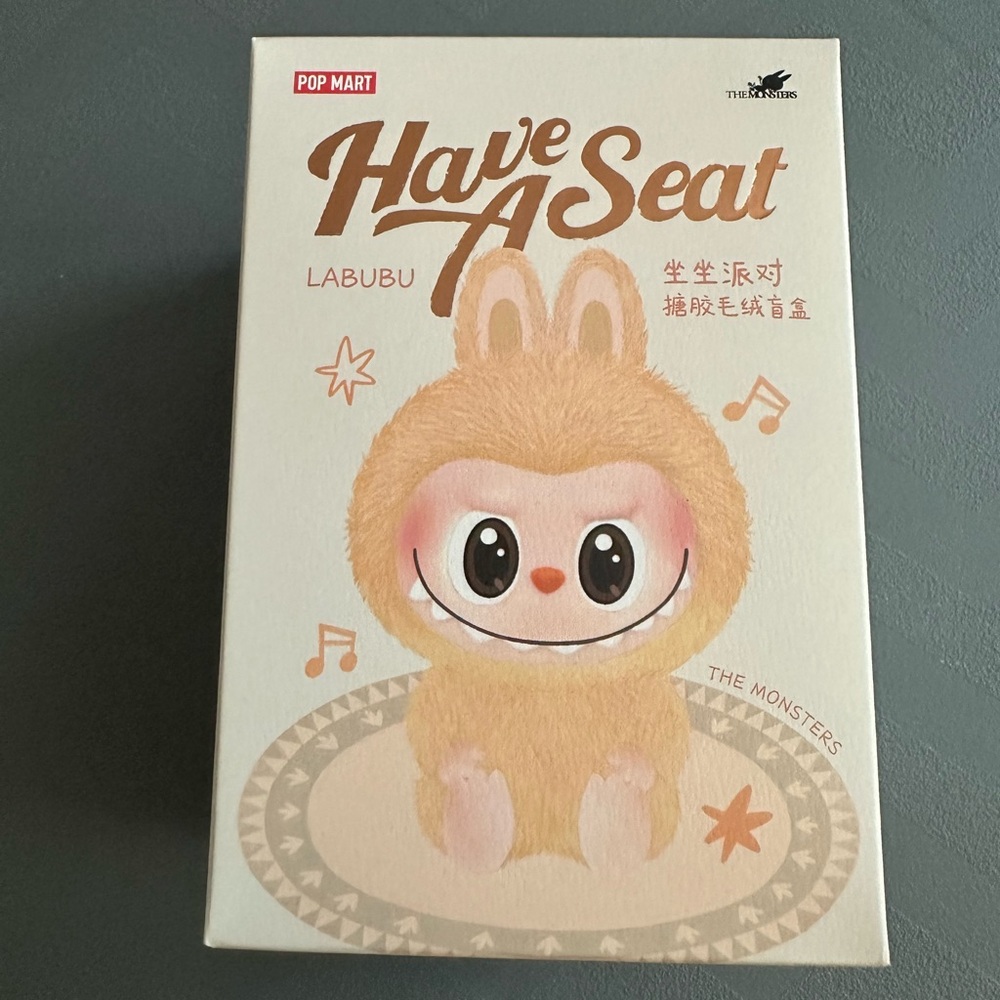 Pop Mart 'Have A Seat' Labubu HEHE.